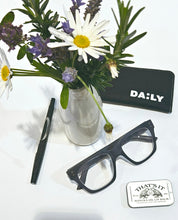 Load image into Gallery viewer, Daily Eyewear - Reading Glasses 10am Model