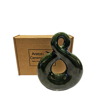 Load image into Gallery viewer, Arataki Ceramic Sculptures - Medium