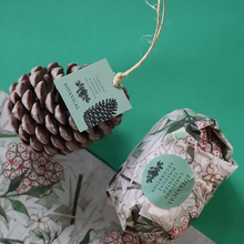 Load image into Gallery viewer, Christmas Scented Pinecone Decoration