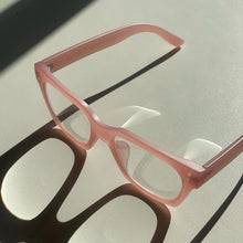 Load image into Gallery viewer, Daily Eyewear - Reading Glasses 10am Model