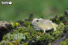 Load image into Gallery viewer, Cardboard Creatures