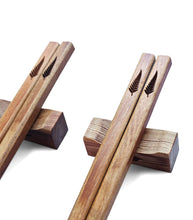 Load image into Gallery viewer, New Zealand Native Wooden Chopsticks