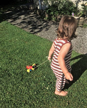 Load image into Gallery viewer, Buzzy Bee