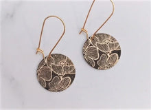 Load image into Gallery viewer, JoJo disc earrings