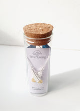 Load image into Gallery viewer, Little Taonga Jewellery Huia Feathers