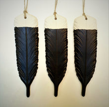 Load image into Gallery viewer, Huia Feathers
