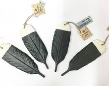 Load image into Gallery viewer, Huia Feathers