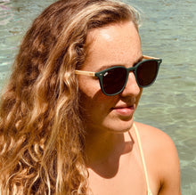 Load image into Gallery viewer, Debbie Reynolds Sunglasses - by Moana Road
