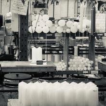 Load image into Gallery viewer, Beeswax Dinner Candle