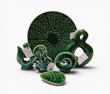 Load image into Gallery viewer, Arataki Small Ceramic Sculptures
