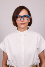 Load image into Gallery viewer, Daily Eyewear - Reading Glasses 10am Model
