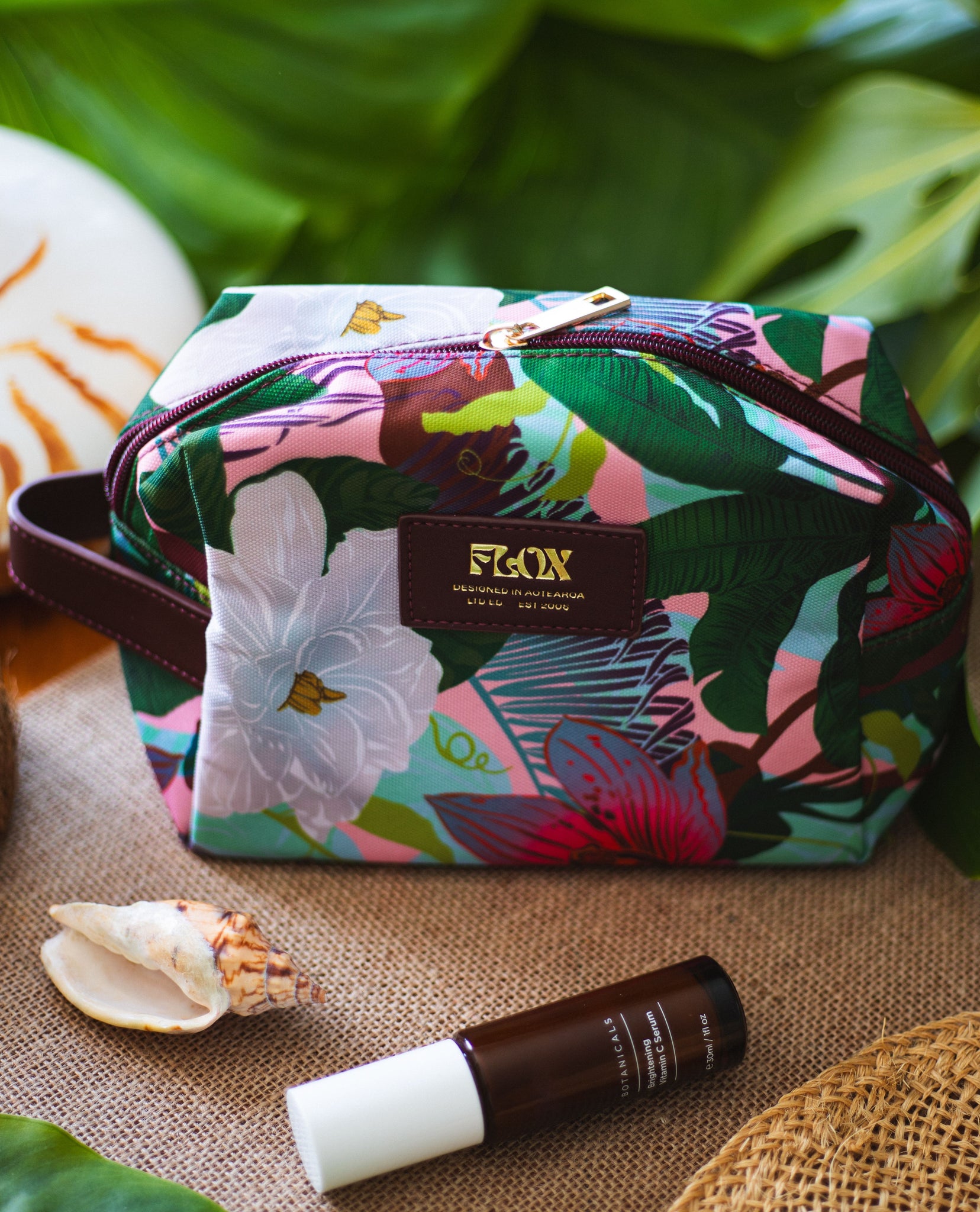 Roxy 2025 cosmetic bag