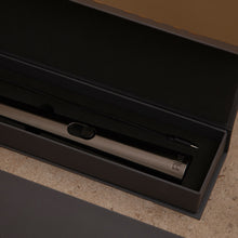 Load image into Gallery viewer, The new Flint - rechargeable lighter
