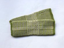 Load image into Gallery viewer, Knit Shepherd Fingerless Gloves
