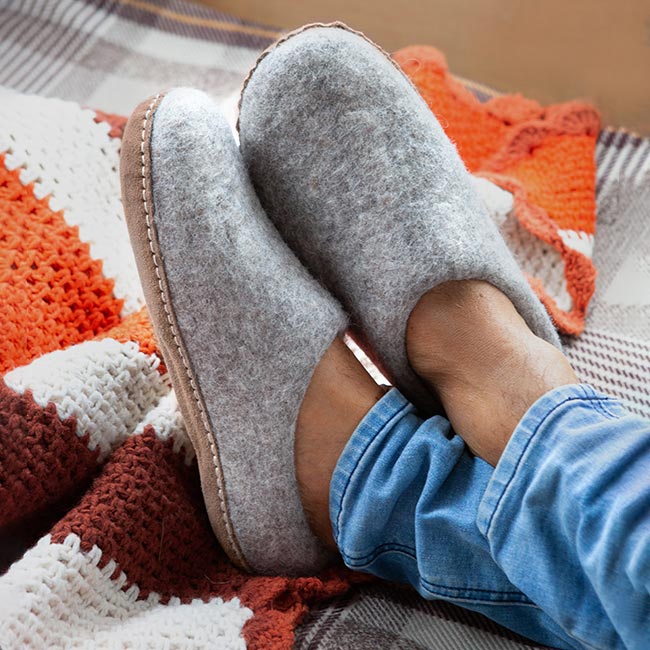 Women's wool slippers in natural gray and white by Wooppers