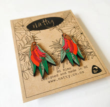 Load image into Gallery viewer, Harakeke Earrings by Natty
