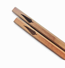 Load image into Gallery viewer, New Zealand Native Wooden Chopsticks
